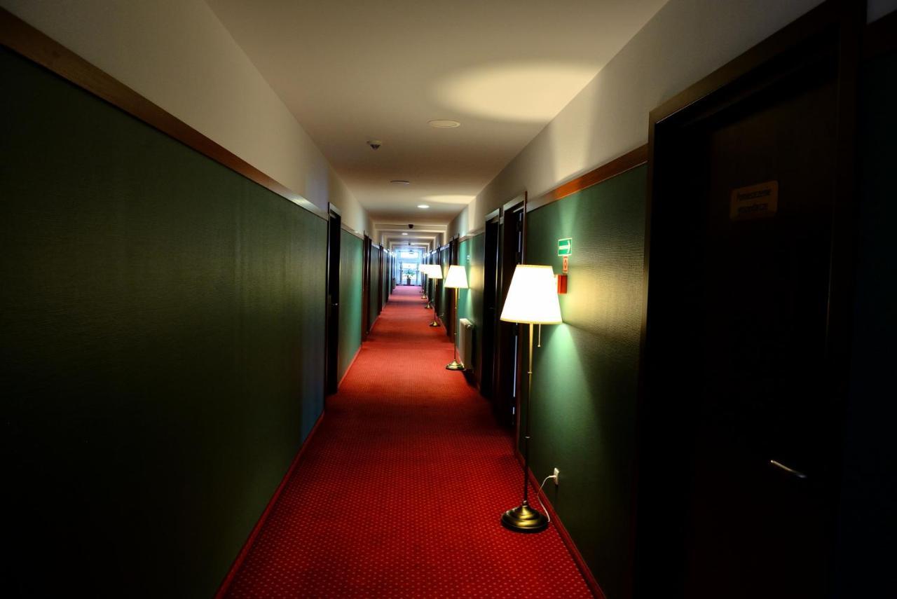 Quest Hotel - Dawniej Hotel Planeta Brzesko Ngoại thất bức ảnh