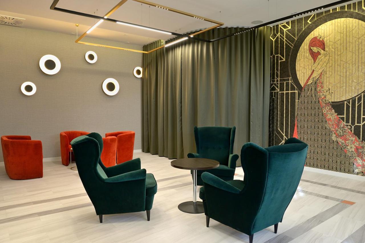 Quest Hotel - Dawniej Hotel Planeta Brzesko Ngoại thất bức ảnh
