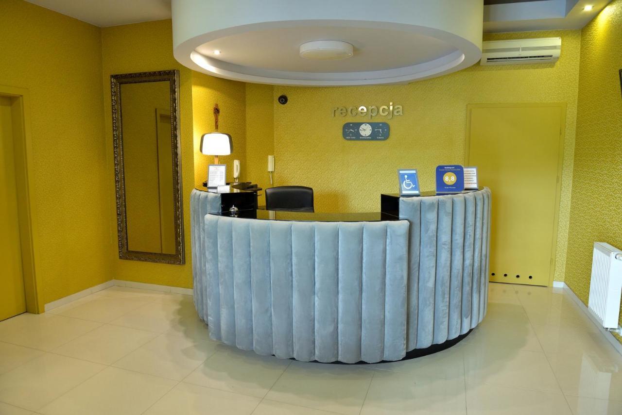 Quest Hotel - Dawniej Hotel Planeta Brzesko Ngoại thất bức ảnh