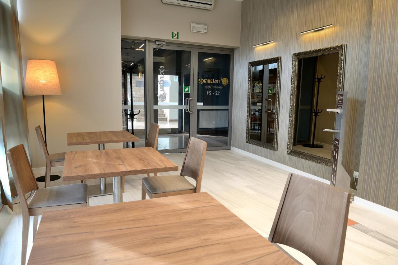 Quest Hotel - Dawniej Hotel Planeta Brzesko Ngoại thất bức ảnh