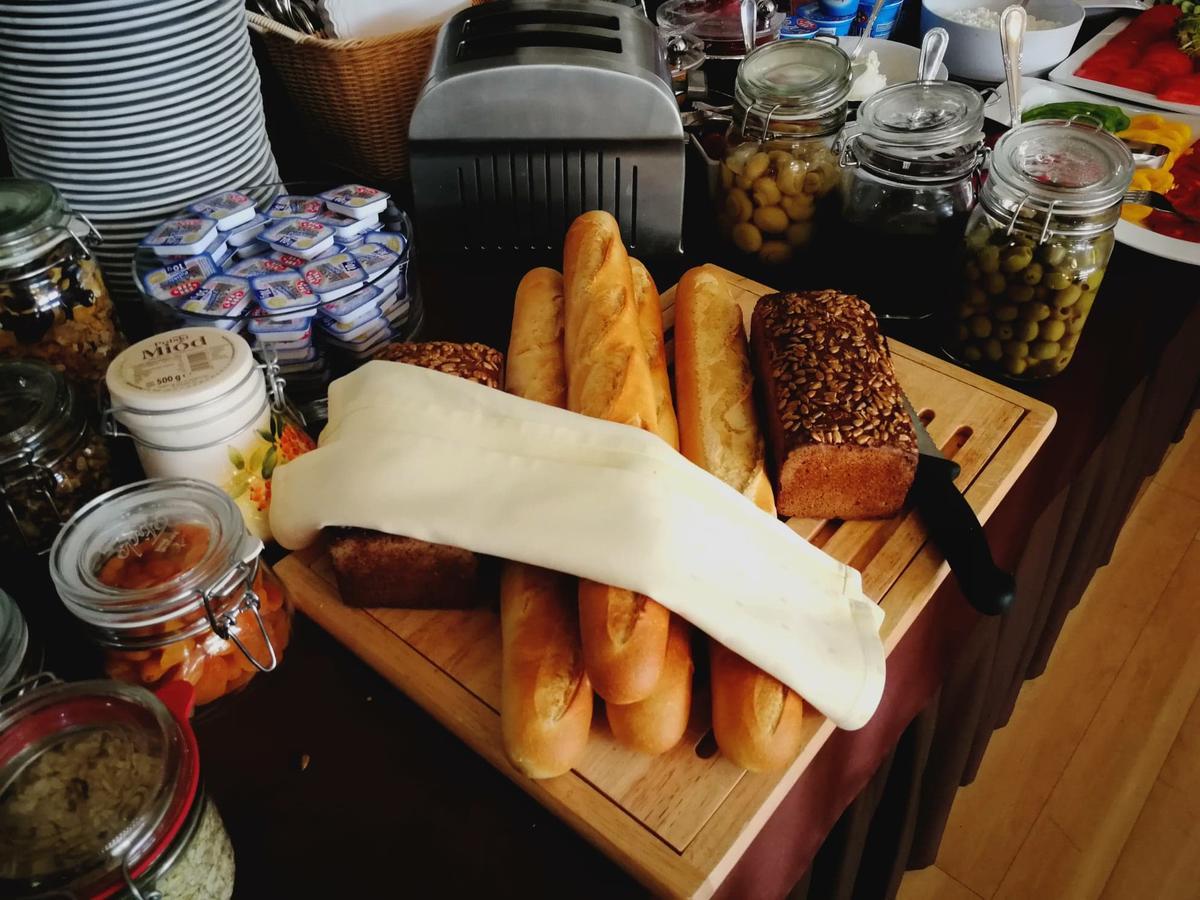 Quest Hotel - Dawniej Hotel Planeta Brzesko Ngoại thất bức ảnh